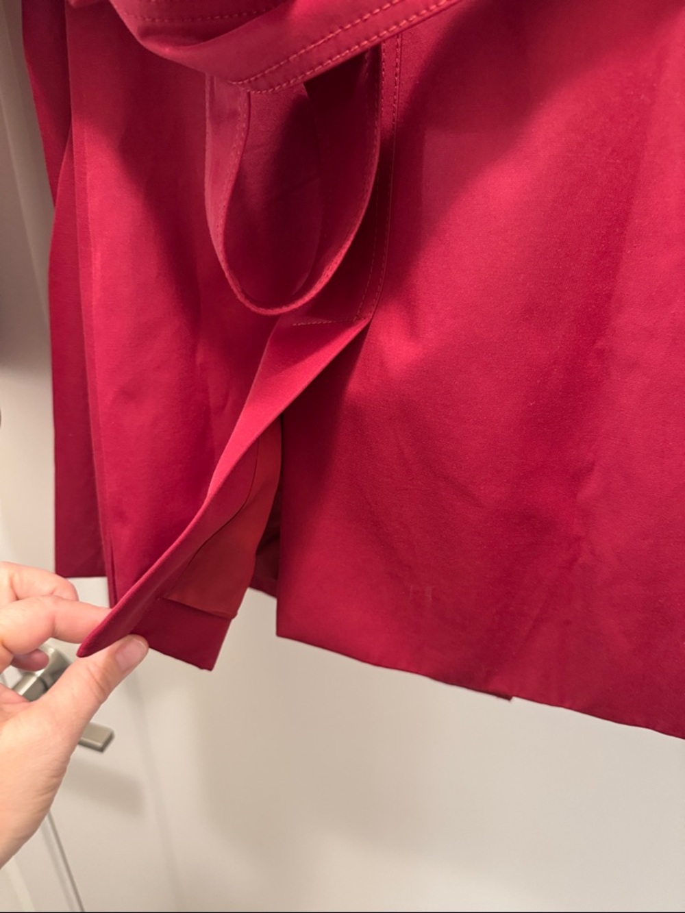🆕 MICHAEL Michael Kors Red Belted Trench Coat with Gold Accents. XL. NWOT!🎉 - Picture 4 of 7